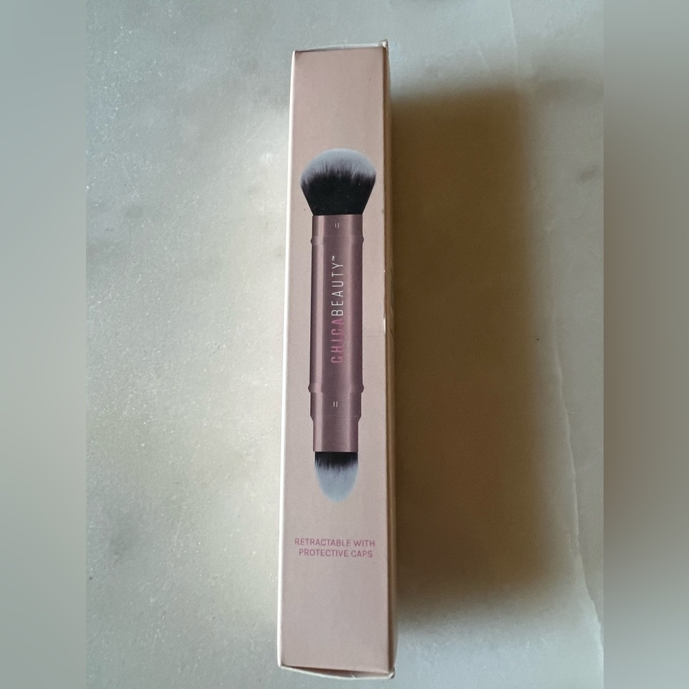 🤩Chica Beauty Dual Ended Complexion Brush